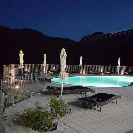 Case Vacanze Nioleo - Apartments And Pool 시니스콜라 외부 사진
