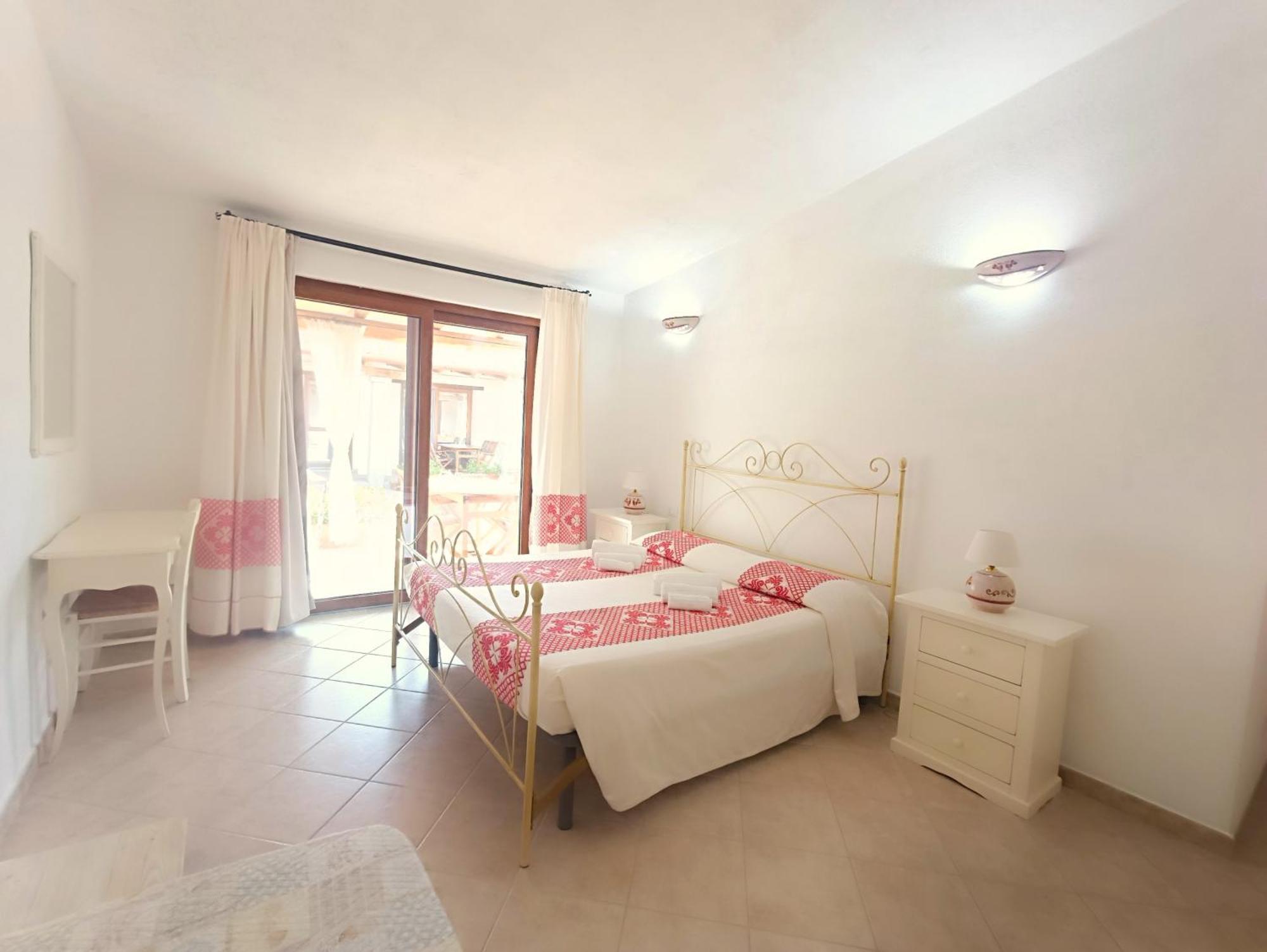 Case Vacanze Nioleo - Apartments And Pool 시니스콜라 외부 사진