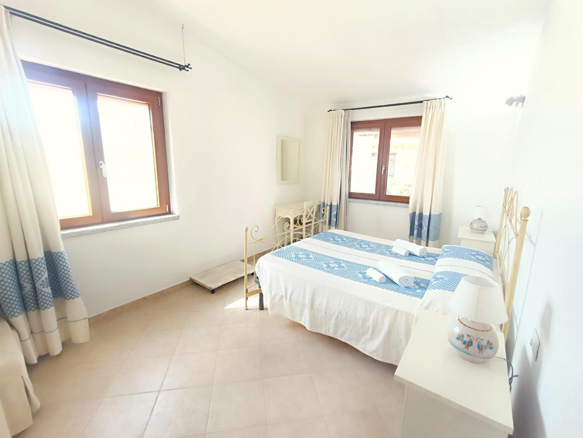 Case Vacanze Nioleo - Apartments And Pool 시니스콜라 외부 사진