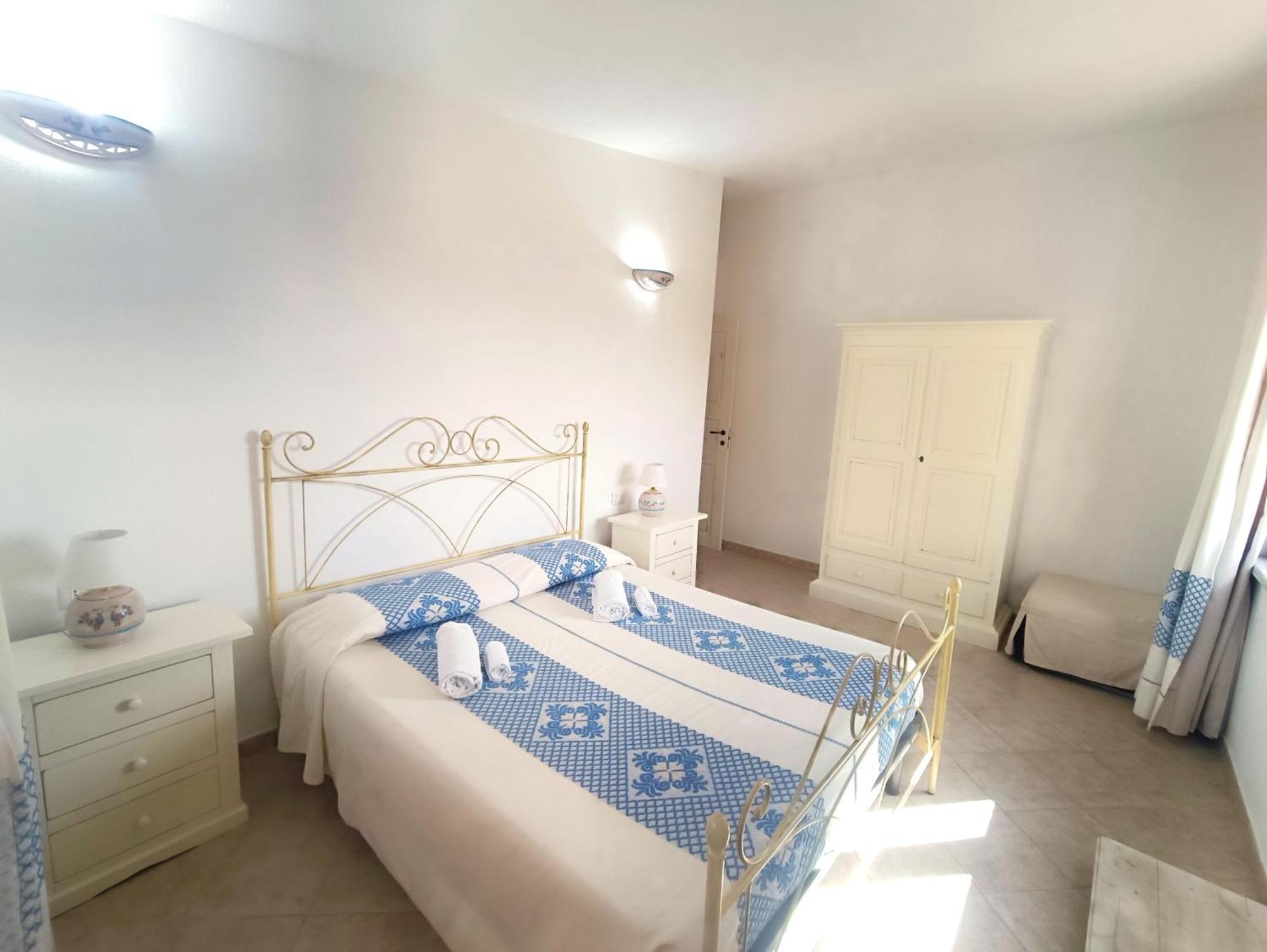 Case Vacanze Nioleo - Apartments And Pool 시니스콜라 외부 사진