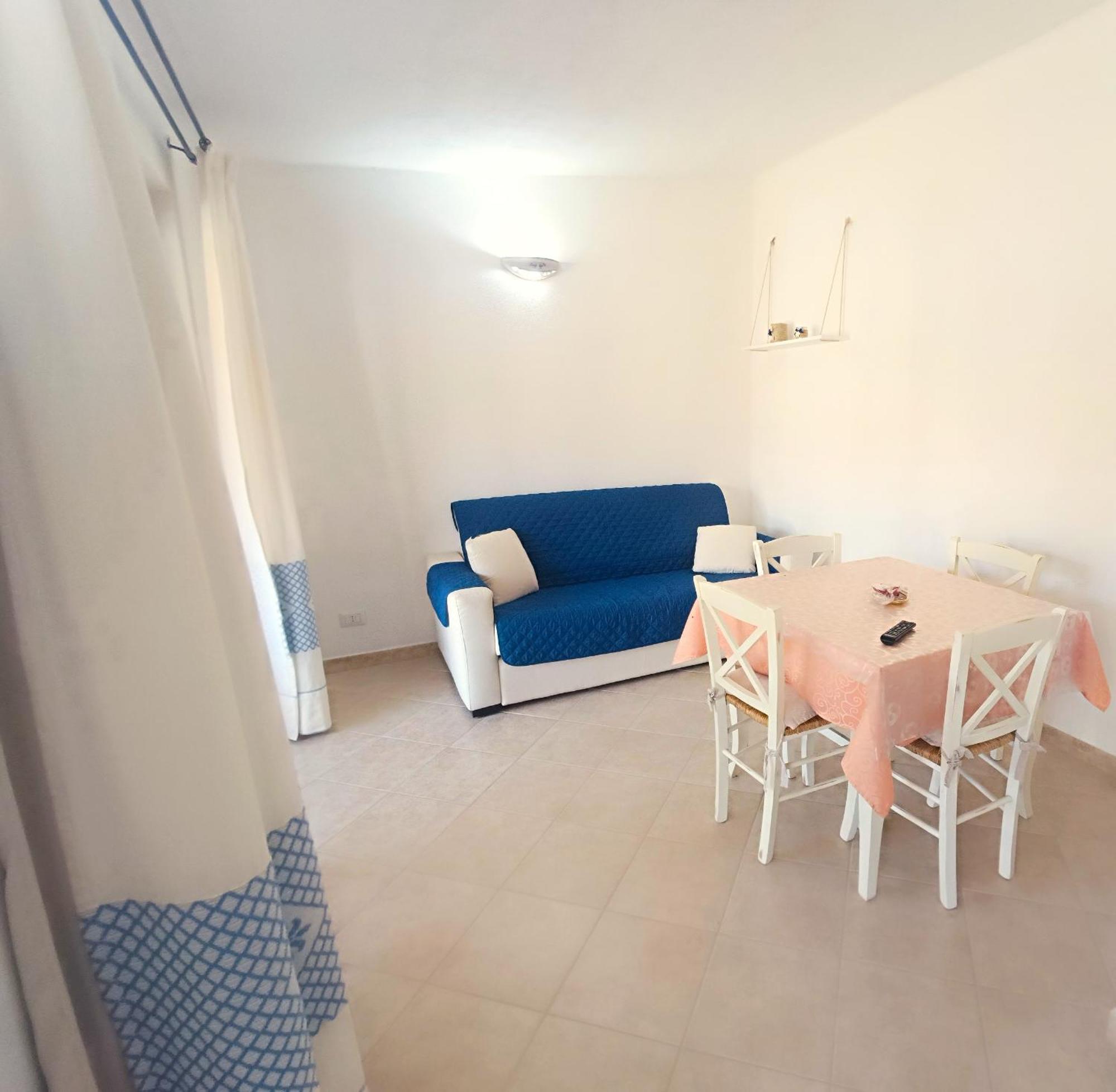 Case Vacanze Nioleo - Apartments And Pool 시니스콜라 외부 사진