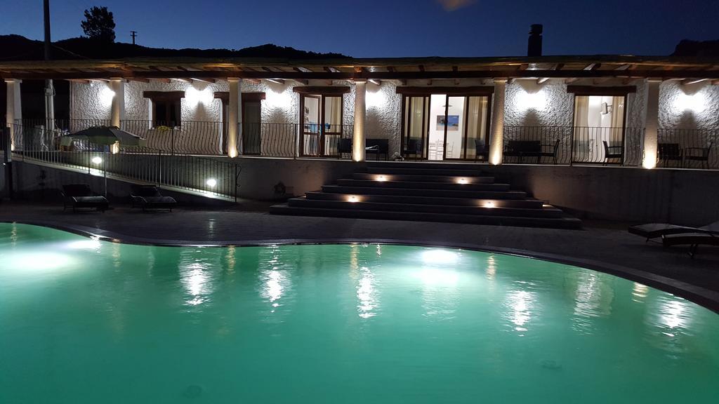 Case Vacanze Nioleo - Apartments And Pool 시니스콜라 외부 사진