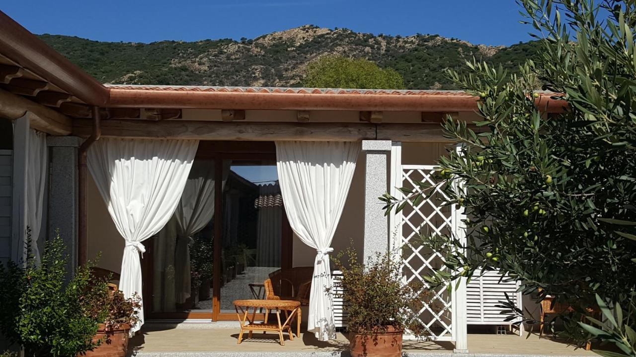 Case Vacanze Nioleo - Apartments And Pool 시니스콜라 외부 사진
